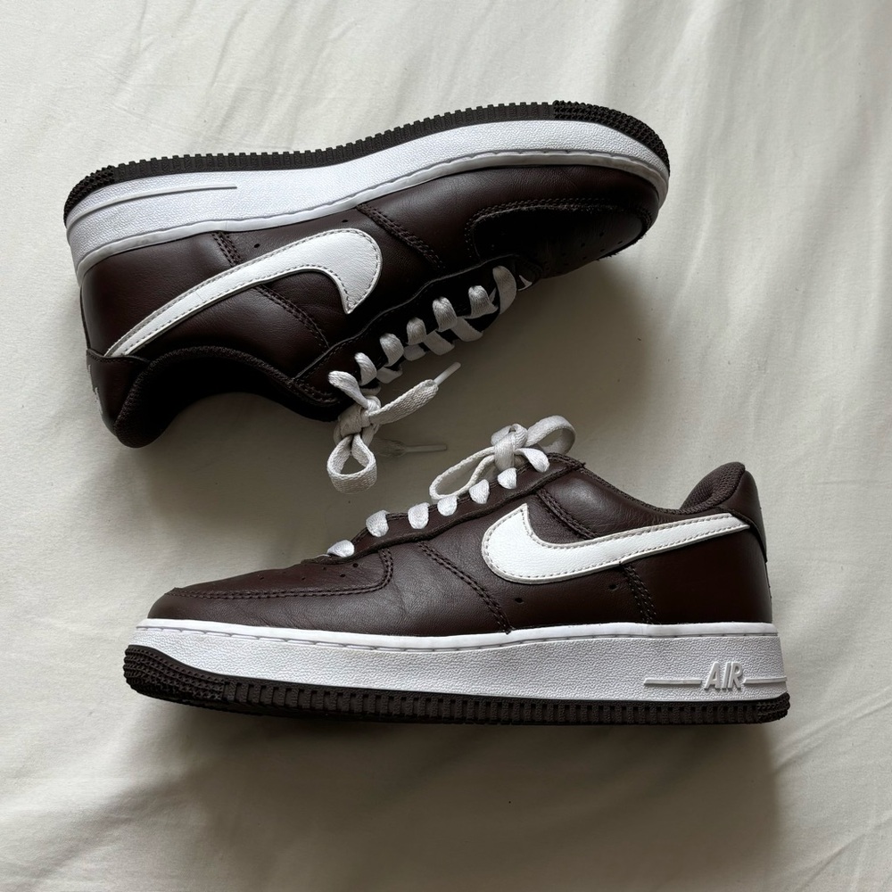 Nike Men's Dark Brown and White Sneakers